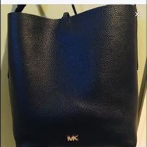 Michael Kors Bucket Handbag Purse